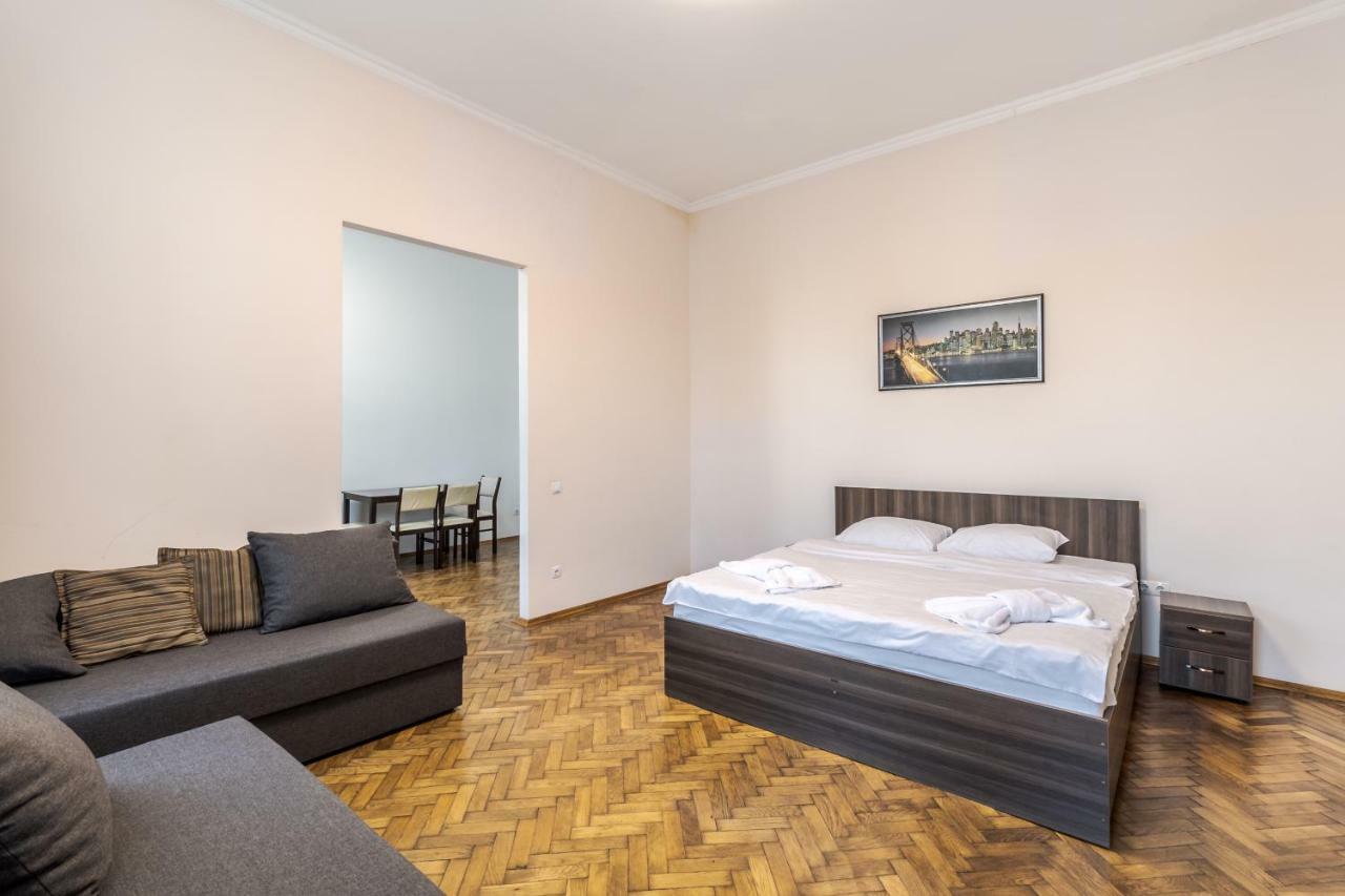 Kumpel Apartment Lviv Eksteriør bilde
